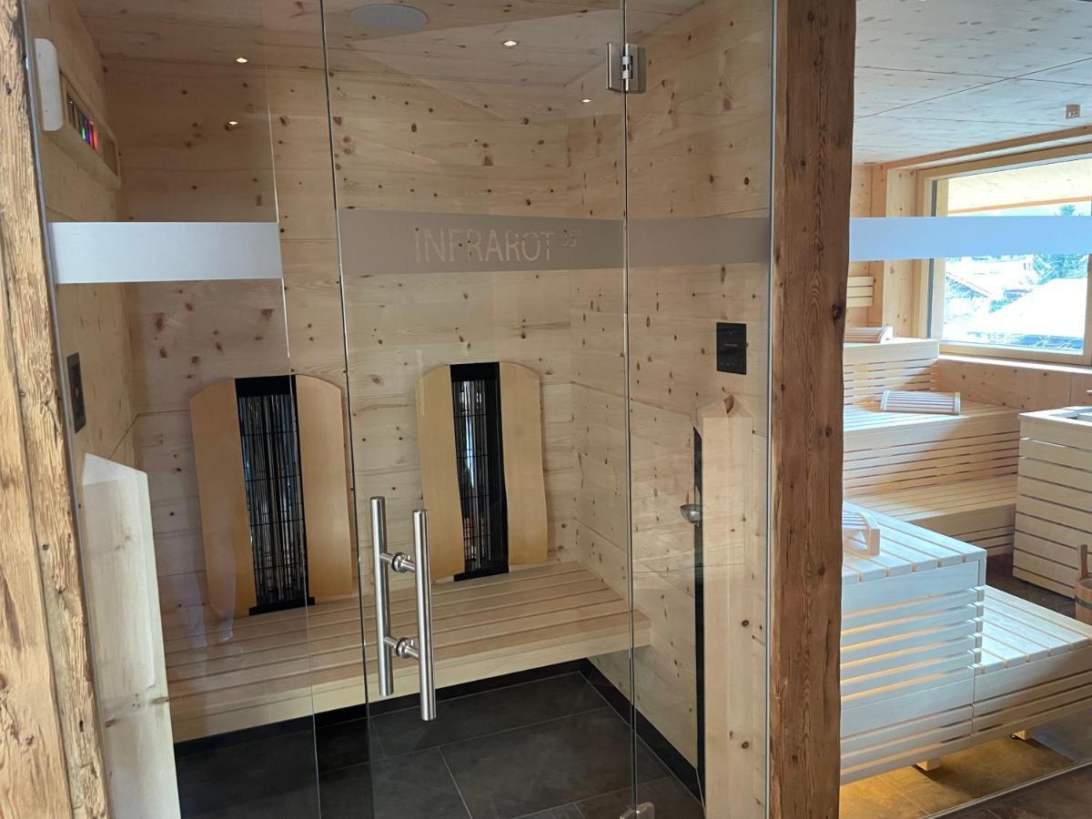 Pension Alpenperle Holzgau Exteriör bild