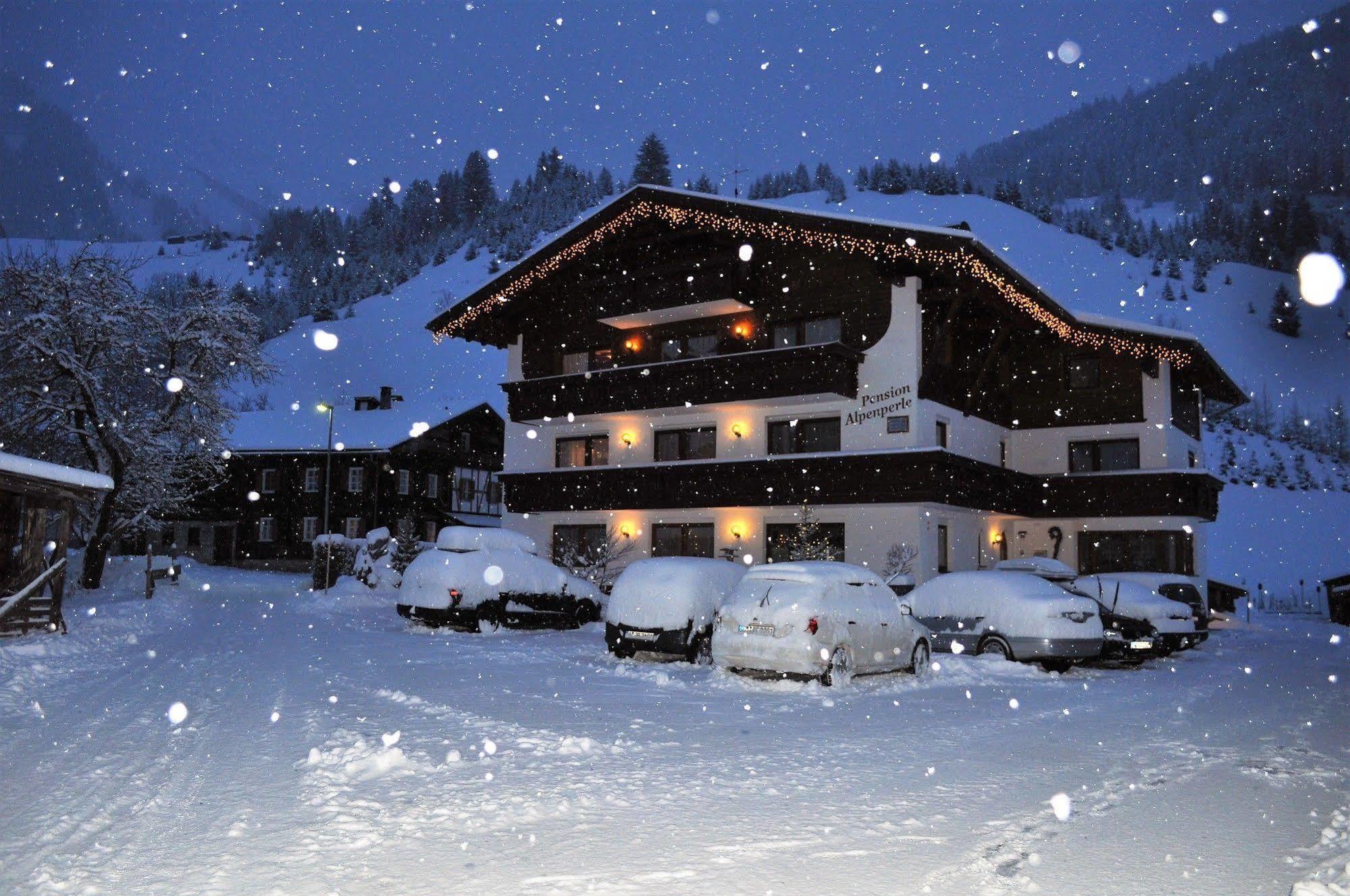 Pension Alpenperle Holzgau Exteriör bild